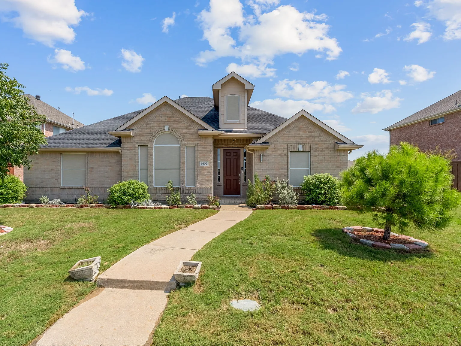 4 bed, 2114 sqft, $2,950 — Photo 3