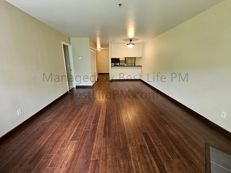 1535 SW Clay St #301 — Photo 16