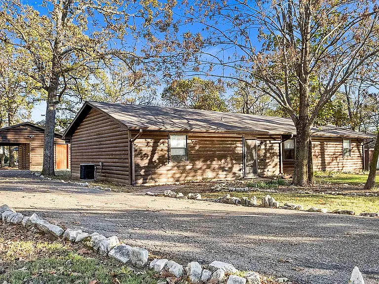 213 County Road 1997 — Photo 28