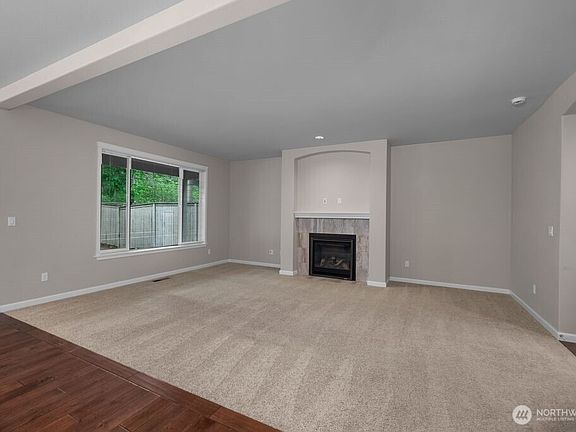 5th image of 4322 Dudley Drive NE