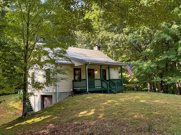 3717 Grassy Creek Rd, Mouth Of Wilson, VA 24363