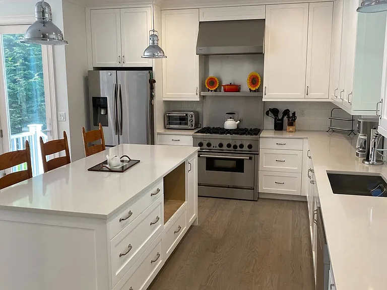 48 Tyrone Dr — Photo 6