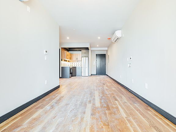 4th image of 2825 Snyder Ave APT 1B