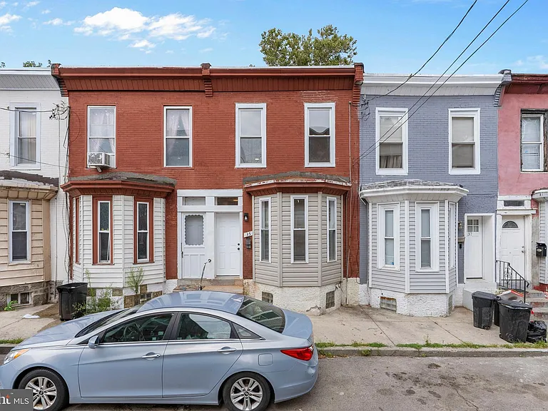 35 E Collom St — Photo 23