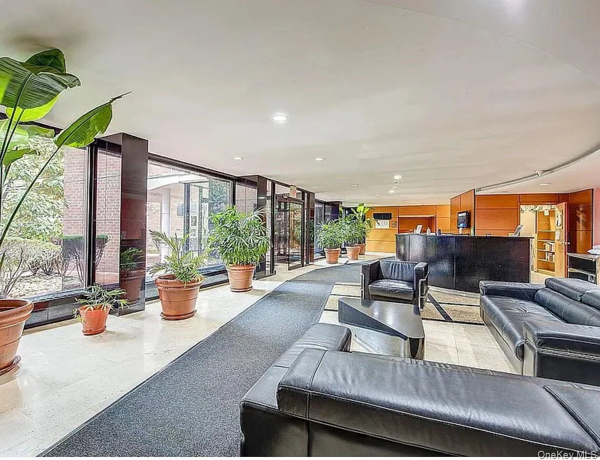 1 bed, 1.0 bath, 800 sqft, $2,400 — Photo 3