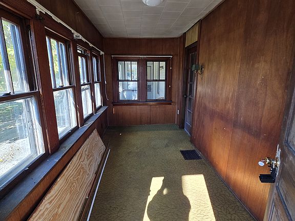 5th image of 1113 Eastman St