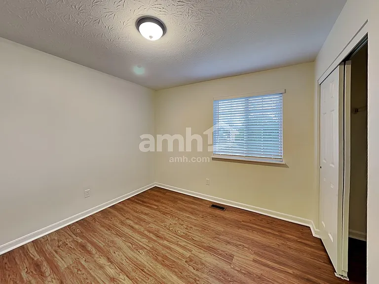 1215 Brookstone Dr — Photo 15