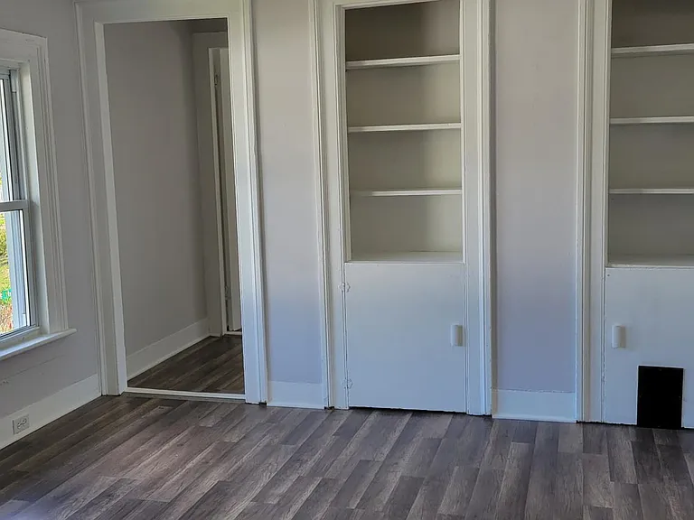 22 Maple St — Photo 4