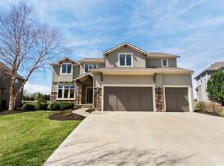16124 Oakmont St, Overland Park, KS 66221