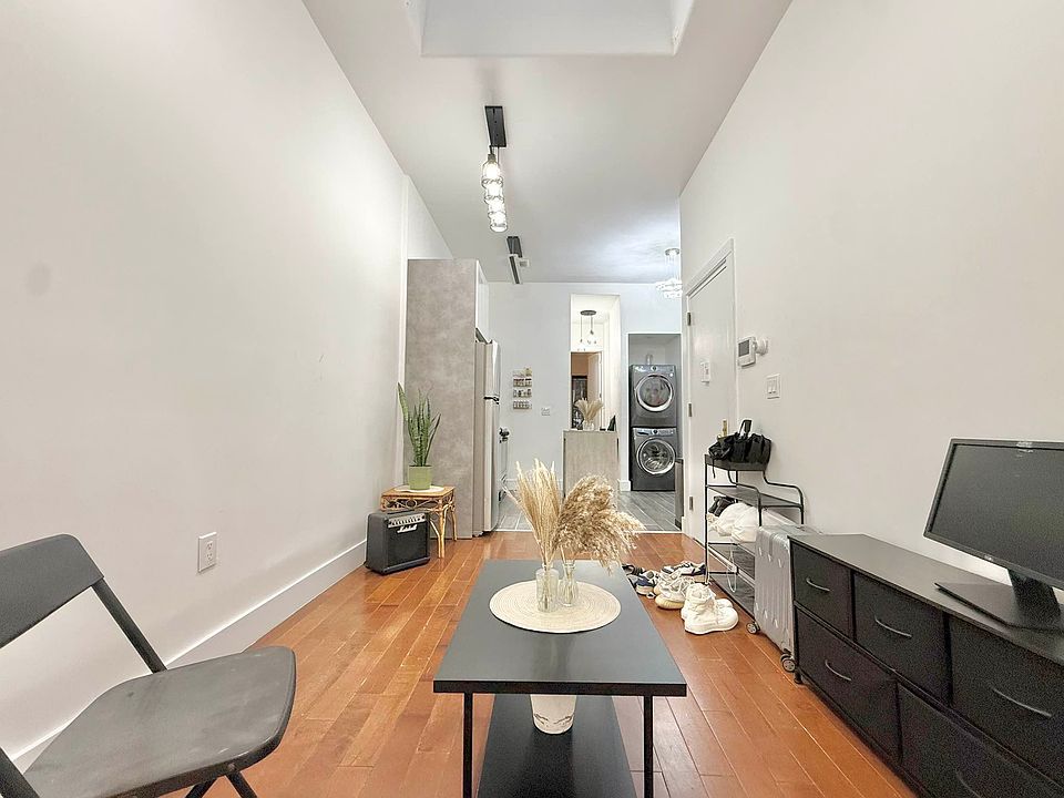 1st image of 640 Kosciuszko St #3L