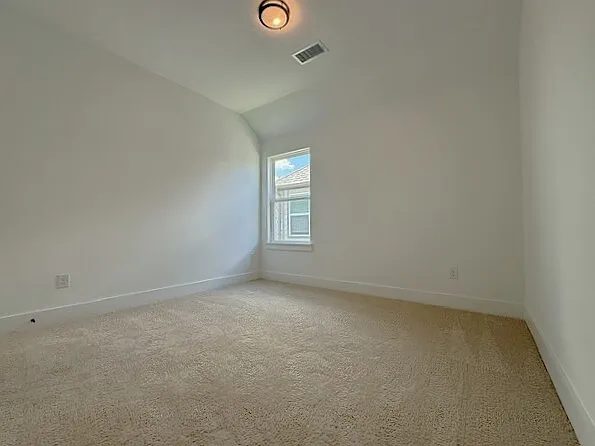 17141 Oxborough Dr — Photo 23