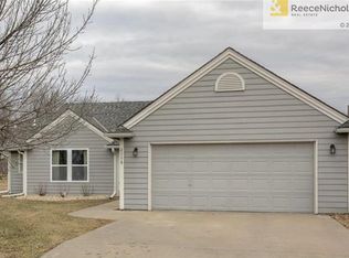 2006 E 26th Ter, Lawrence, KS 66046