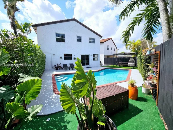 13217 SW 9th Ln, Miami, FL 33184