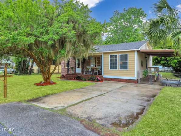 1806 Hogarth St, Beaufort, SC 29902