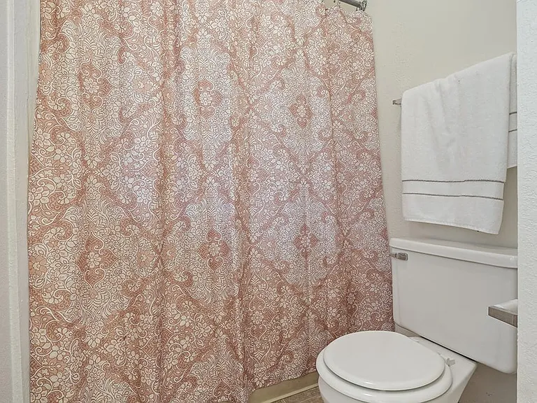 Bathroom with Tub