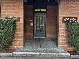 1717 150th Ave SE, Bellevue, WA 98007