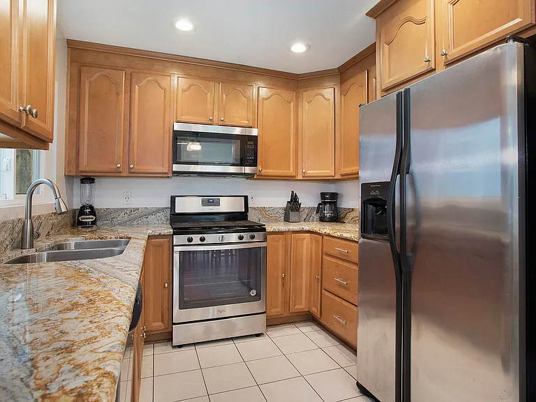 208 Fern St #A — Photo 5