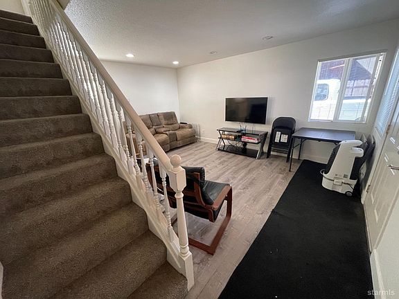 5th image of 896 Lakeview Ave Unit C