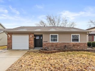 2347 Sunnydale Dr, Woodridge, IL 60517