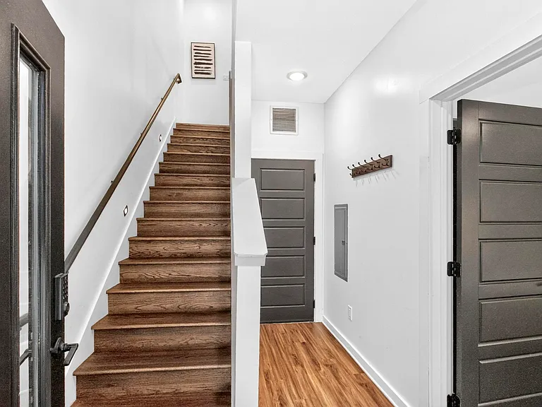 738 Douglas Ave #12 — Photo 13