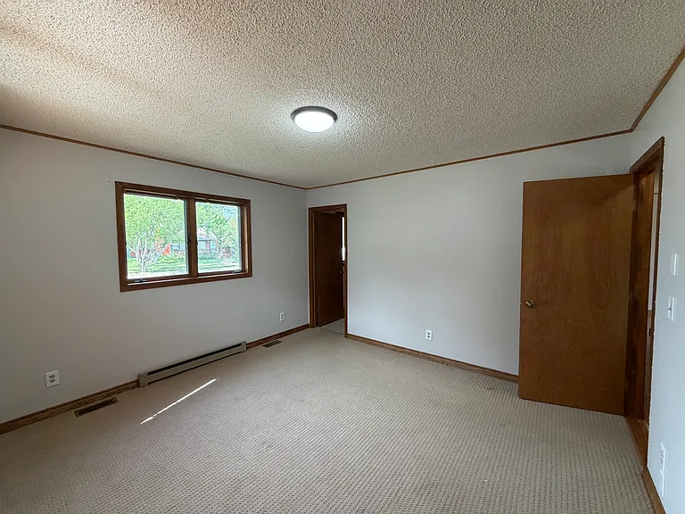 400 Fox Dr — Photo 15
