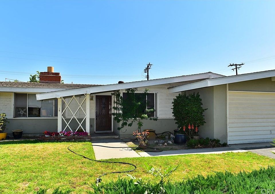 1st image of 2954 Royal Oaks Dr