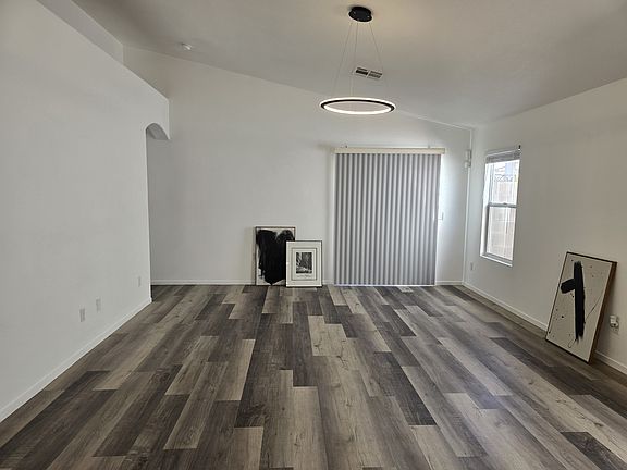 4th image of 9637 Vanderhoof Ct