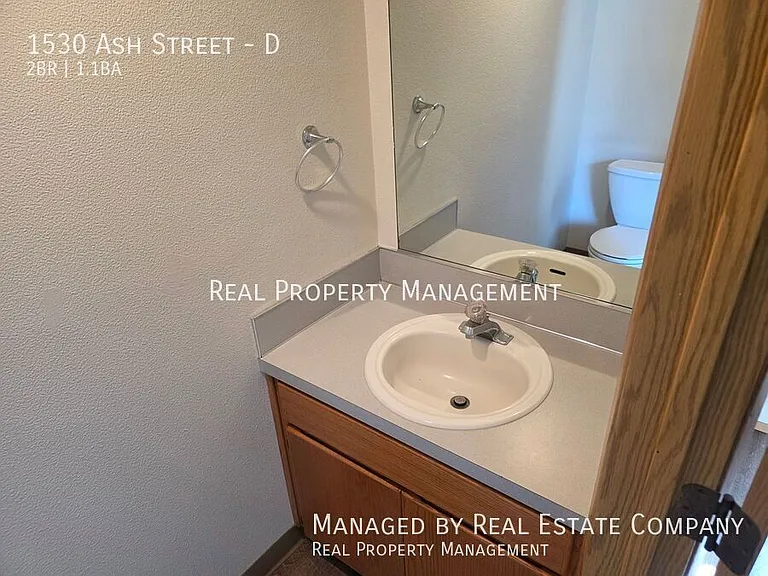 1530 Ash St #D — Photo 8