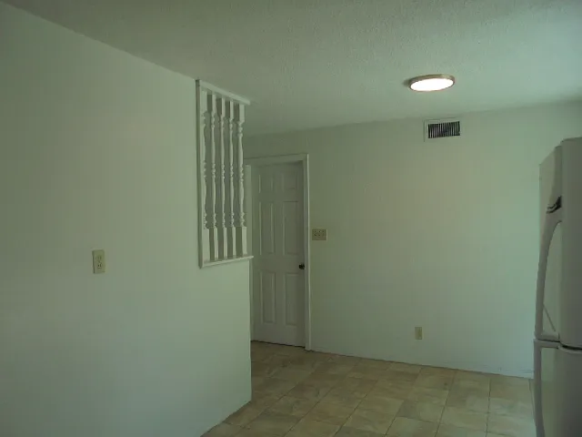 1435 Atlanta Dr — Photo 5
