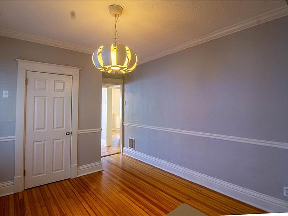 4th image of 4934 Holly Hills Ave