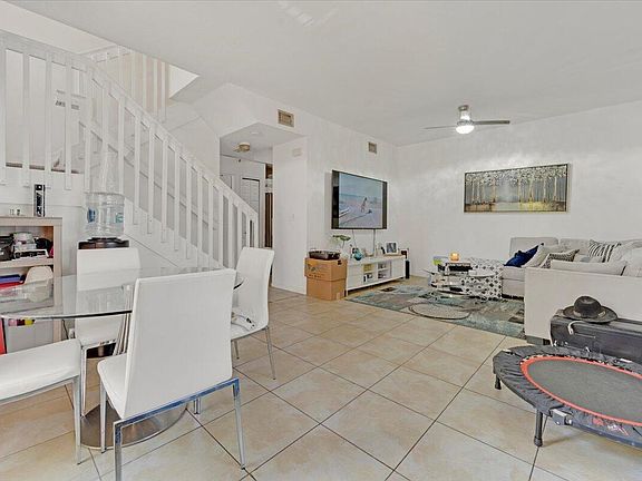 5th image of 792 SW 106th Avenue #1901