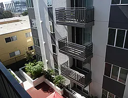 1 bed, 1.0 bath, $982 — Photo 2
