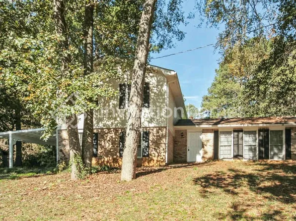 1165 Golden Cir SW, Lilburn, GA 30047