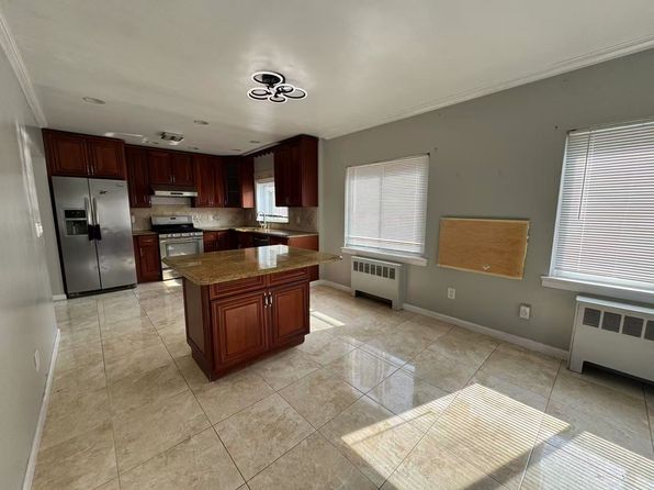 3220 Lafayette Ave FLOOR 2