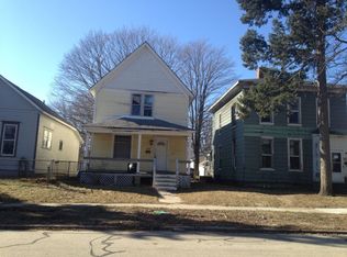309 N Rath Ave, Ludington, MI 49431