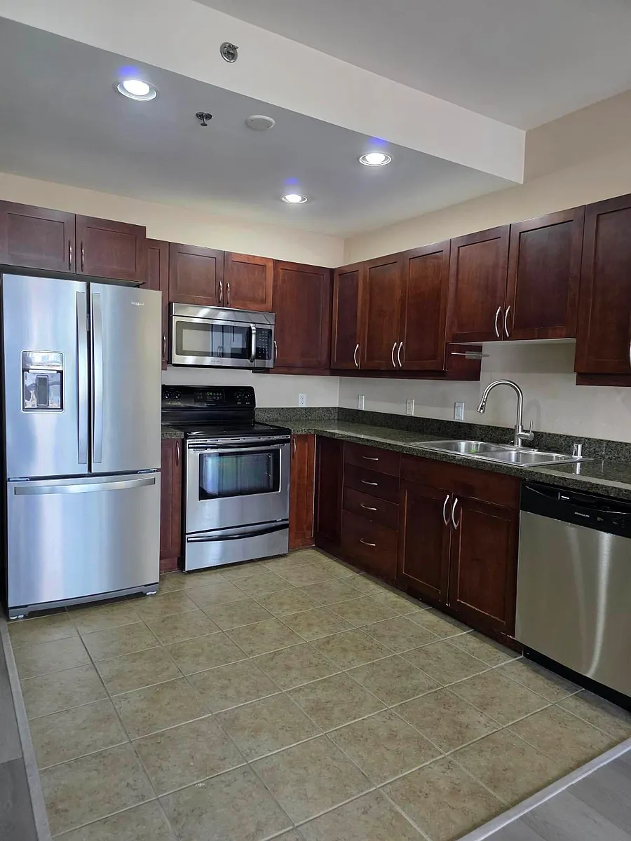 Kitchen - 427 9th Ave #407