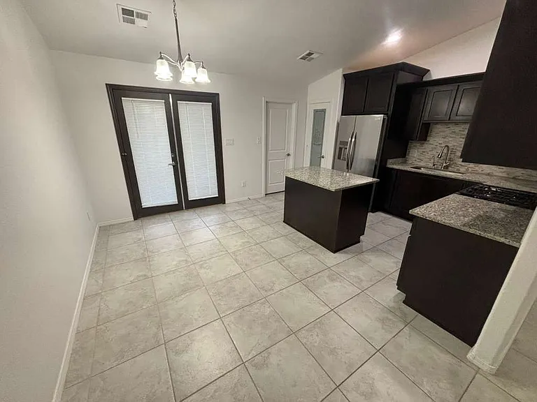 8735 E 41st Pl — Photo 3