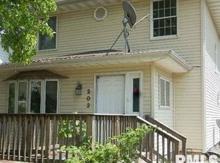 202 E Elm St, Gillespie, IL 62033