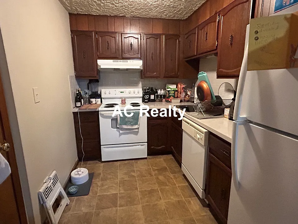 75 Winthrop St #21