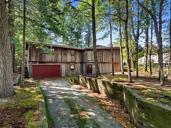 2nd image of 1748 Trapelo Rd