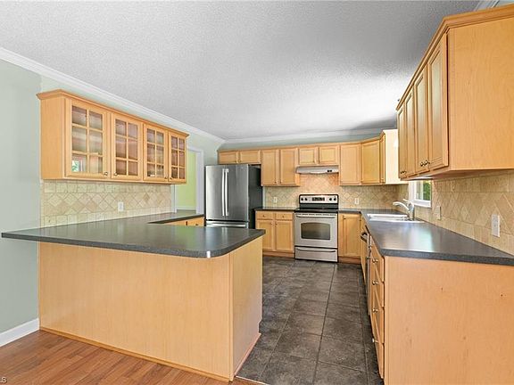 5th image of 3725 Crestbrook Ln