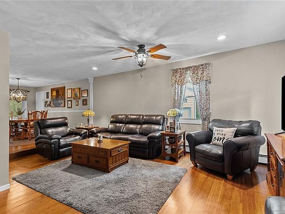 3rd image of 143 Oak Park Dr Unit 4B