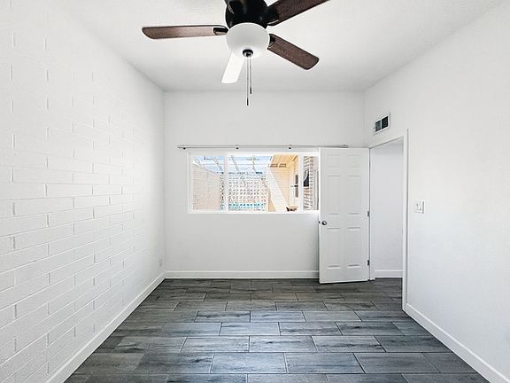 4th image of 4202 N 27th St APT 11