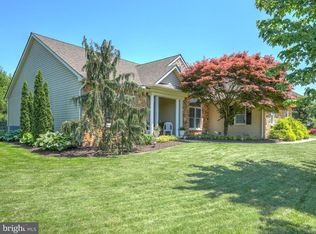 2725 Wexford Ln, York, PA 17404