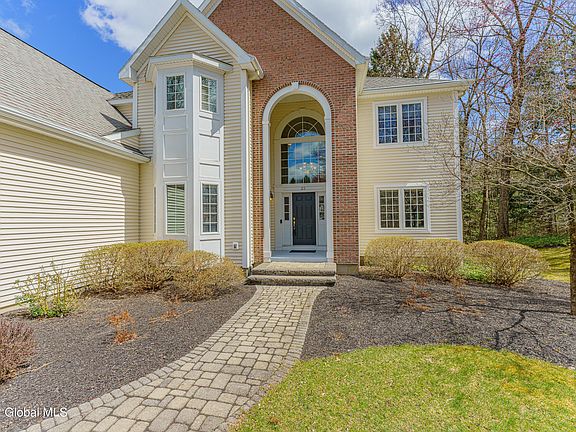 4th image of 23 Knollwood Dr
