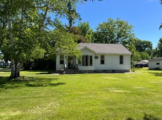 302 E 8th St, Morris, MN 56267