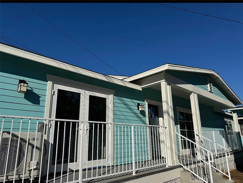 2 bed, 2.0 bath, 960 sqft, $3,700 — Photo 4