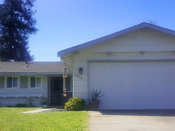 3rd image of 2858 Pinecrest Ct