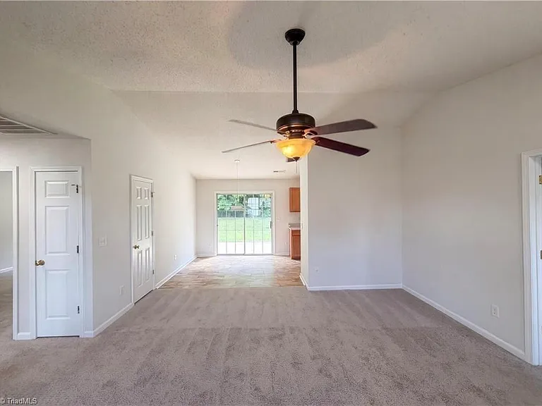 1807 Antler Ct — Photo 6