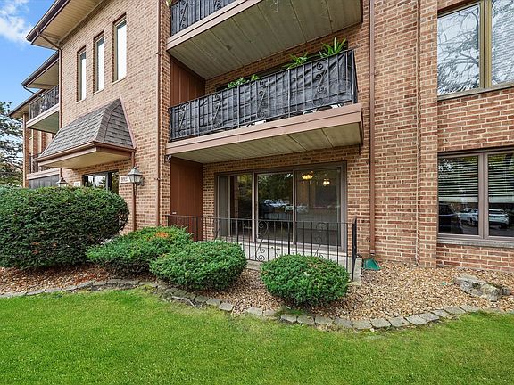 3rd image of 9925 Shady Ln #5001
